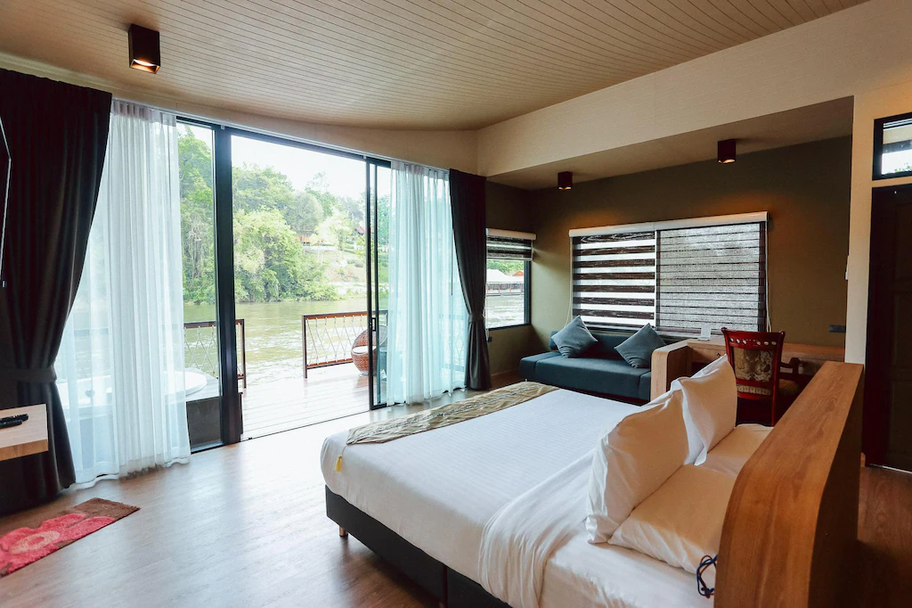 บินหลา ราฟต์ รีสอร์ต
(Binlha Raft Resort)