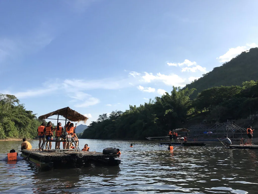 เดอะ ริเวอร์ ไลฟ์ รีสอร์ต
(The River Life Resort)