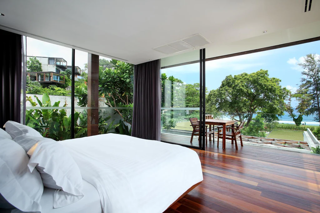เดอะ นาคา ภูเก็ต วิลลา
(The Naka Phuket Villa)