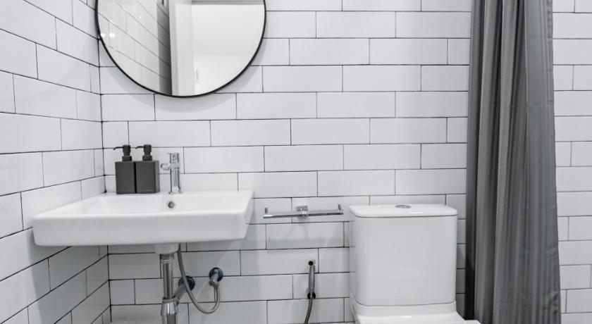 บลู มังกี้ บูติก บางแสน
(Blu Monkey Boutique Bangsaen)