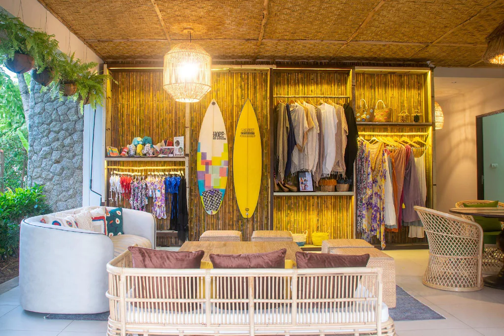 เซลิน่า เซเรนิตี้ ราไวย์ ภูเก็ต
(Selina Serenity Rawai Phuket)