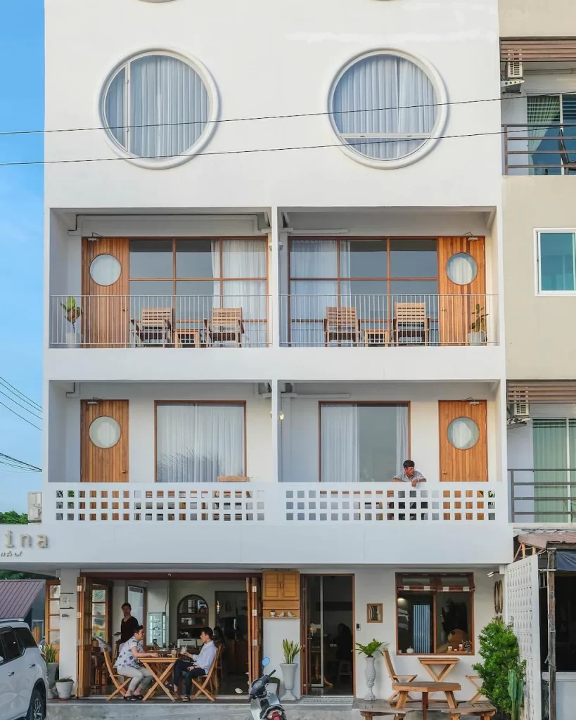 เดอะ มาริน่า บางแสน เฮาส์
(The Marina Sea View House Bangsaen)