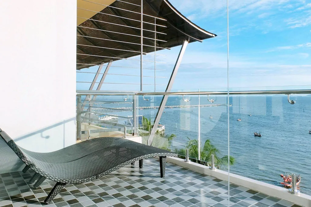 ซี แซนด์ ทรี
(Sea Sand Trees)