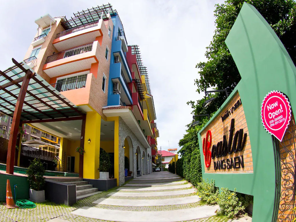 โคสต์ต้า บางแสน
(Coasta Bangsaen)