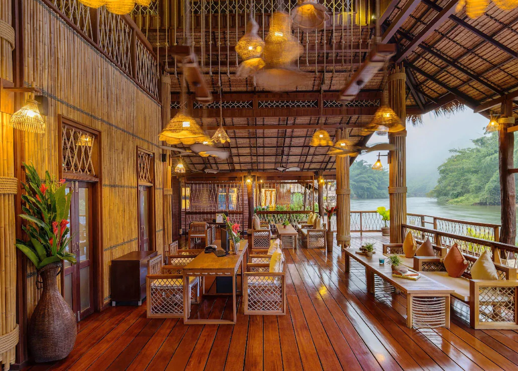 เดอะ โฟลตเฮาส์ ริเวอร์แคว รีสอร์ท
(The Float House River Kwai Resort)