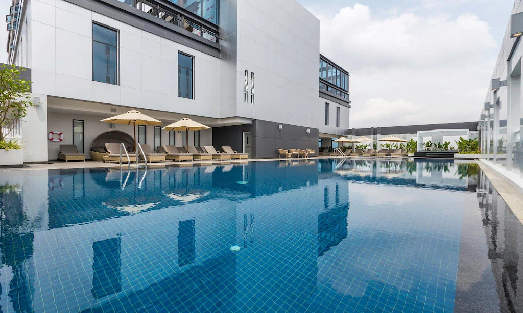 แคนทารี โฮเต็ล แอนด์ เซอร์วิซ อพาร์ตเมนต์ โคราช
(Kantary Hotel and Serviced Apartment Korat)