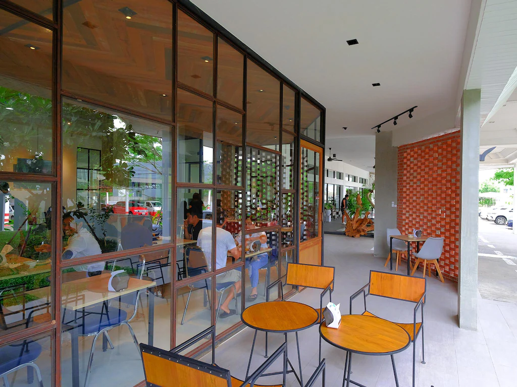  โรงแรมเดอะ ริช
(The Rich Hotel)