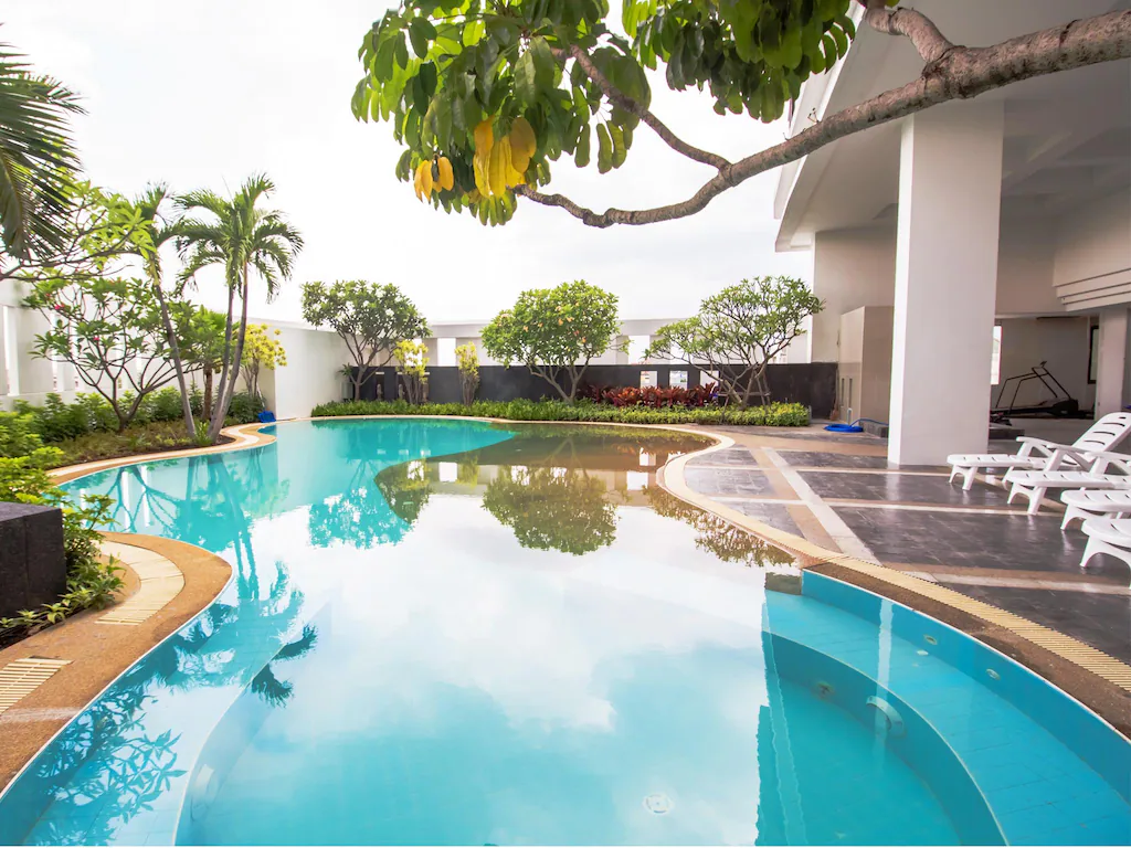 โรงแรมฟอร์จูน โคราช
(Fortune Korat Hotel)