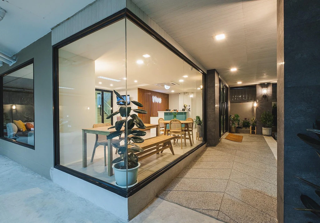  วีว่า โฮเทล
(Viva Hotel)