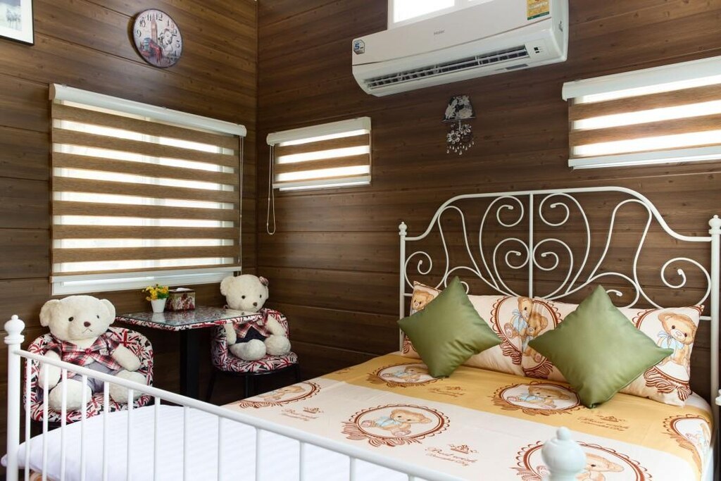 กรีนวิว รีสอร์ท
(Greenview Resort)