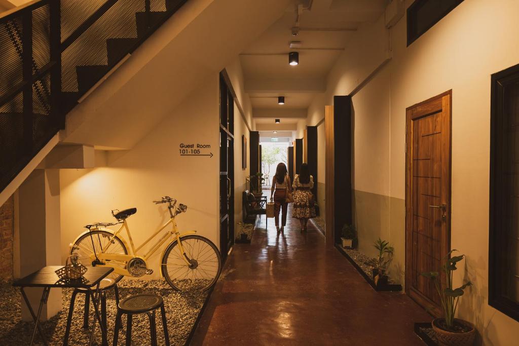 โรงแรม ศิริชัย ดีไซน์
(Sirichai Design Hotel)