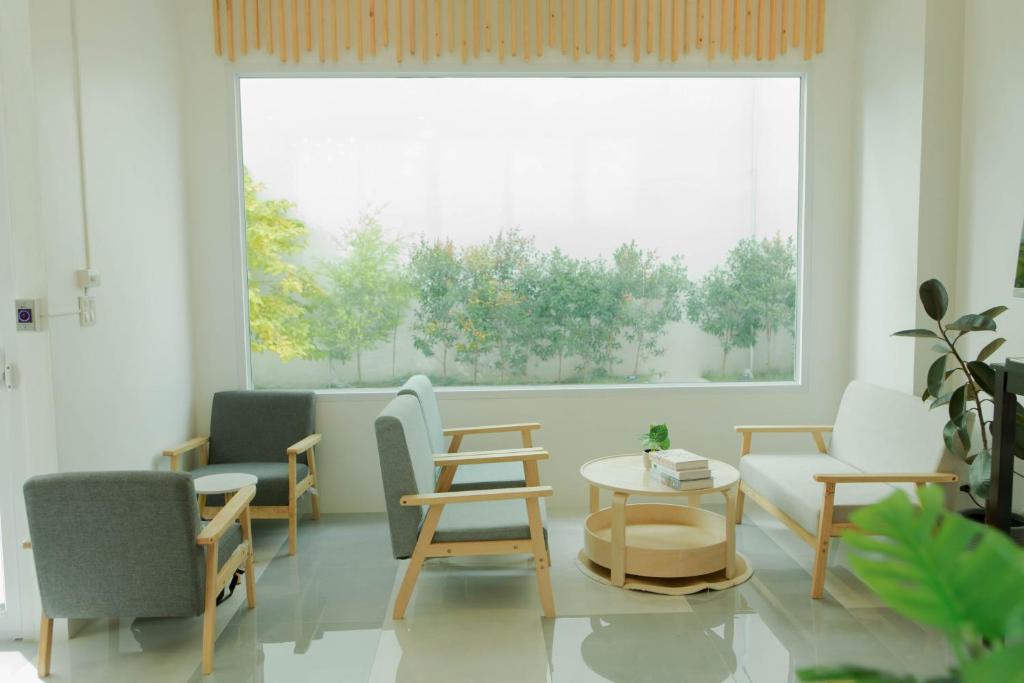โรงแรมเอสวัน ตรัง
(S-1 Trang Hotel)